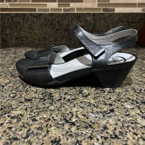 Obeo black leather low heel sandals